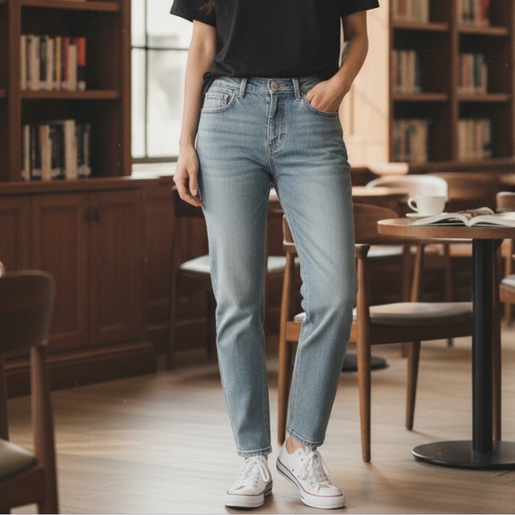 Ganni Denim - Ganni Swigy Style 6551 Classic Blue Denim Jeans, Tint Wash, Size 25, NWT